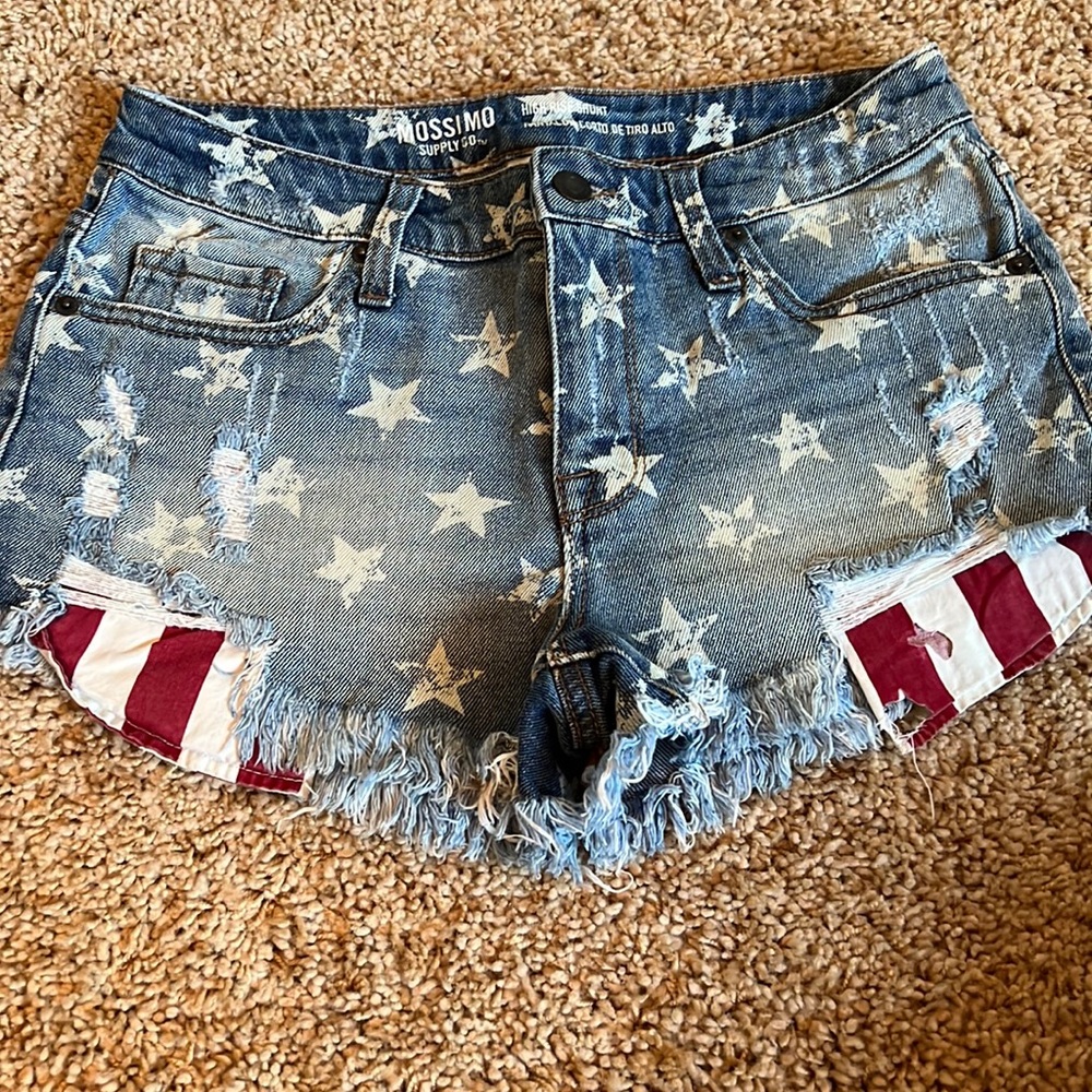 Mossimo Supply Co. size 4/27 denim star shorts with red and white striped pocket